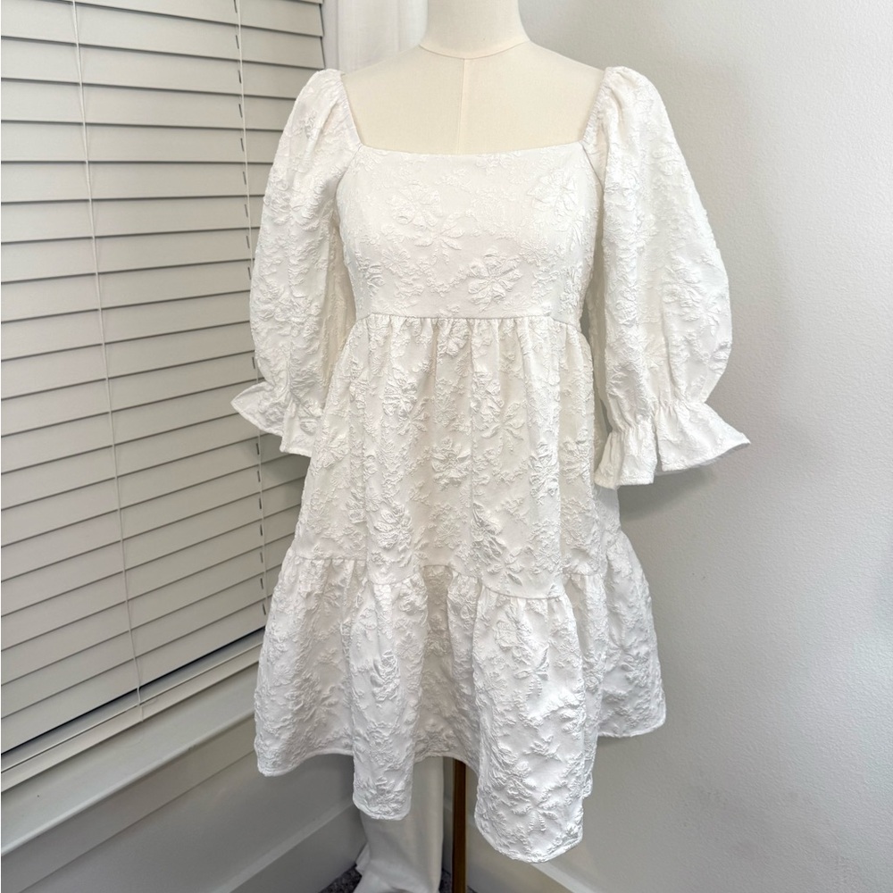 Entro White Floral Long Sleeve Dress